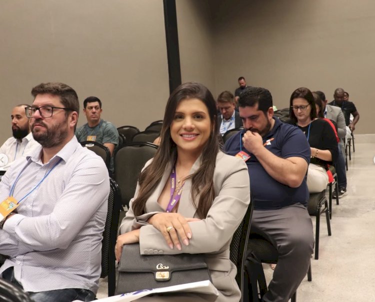 Prefeita de Novo Lino representa prefeitos alagoanos em debate sobre gestão de resíduos sólidos na Marcha a Brasília